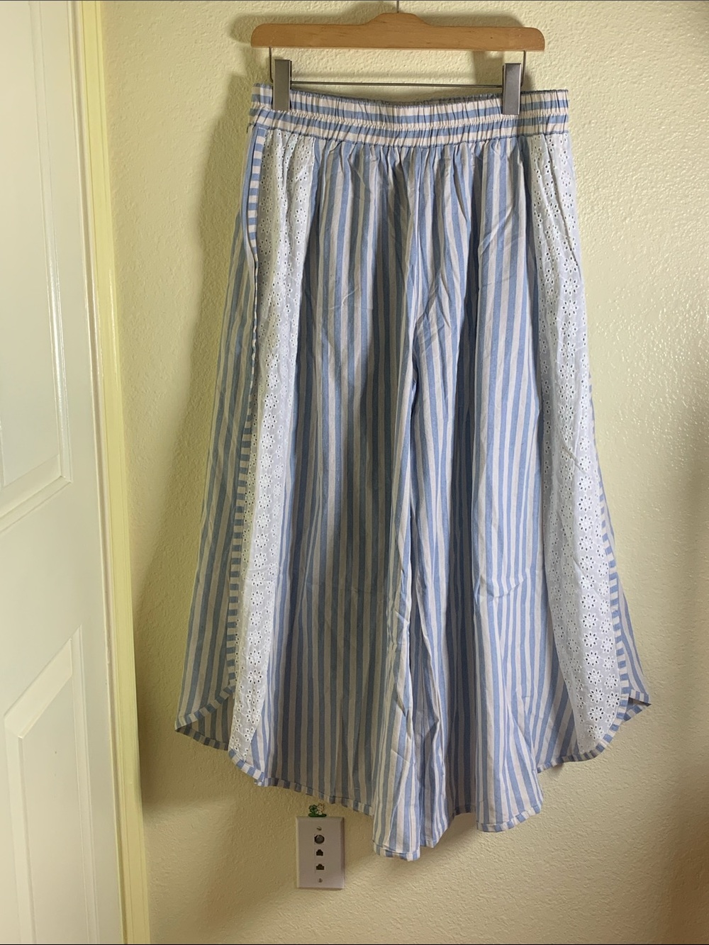 NWOT BiBi Blue and White Striped Wide-Leg Pants, Size L